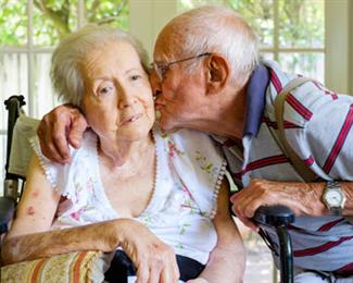 10 Important Tips To Communicate With Dementia Elders - Care Corner