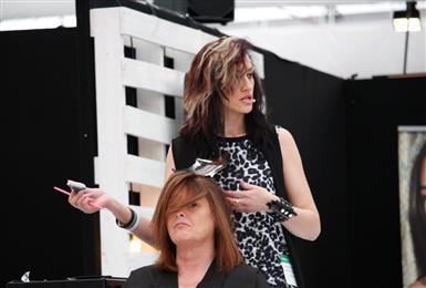 A guide to making a career as a newbie fashion hairdresser