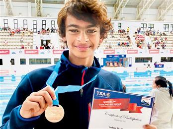 Entertainment - Indian actor R.Madhavan’s son fetches a bronze medal for the nation