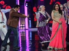 Salman Khan Flirts with Madhuri Dixit – A Recall in New York,NY