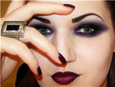 DIY Gothic Eye Makeup: Be a romantic Goth in San Francisco,CA