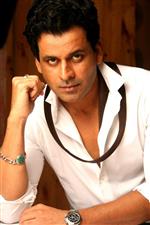 Mamma Mia! Manoj Bajpayee is a 60-year-old ‘Gay’ Professor in New York,NY
