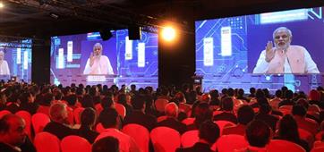 Attack By Aadhar: Modi Seeks To Connect To IT Crowd in New York,NY