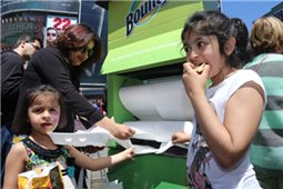 Bounty Honours Every #BountyMummyji with VIP Treatment at Albion Cinemas Humshakals Premiere in Toronto,ON