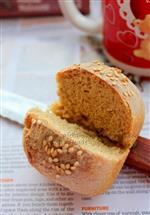 Whole wheat and wheat bran bread rolls
