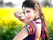 Jacqueline Fernandez's New Look In Roy in Salem,MA