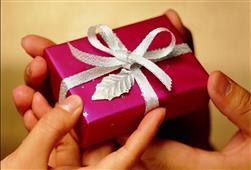 Show How Much You Love Your Girl with These Amazing Gifts on Her Birthday in New York, NY