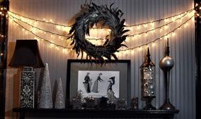 A closer to “puurrfect” Christmas decorations in New Orleans,LA