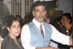 Akshay Kumar floors his salt and pepper look in New York,NY