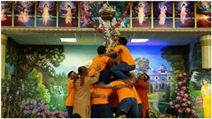 Thousands Celebrate Janmashtami at Radha Madhav Dham Temple in Austin,TX