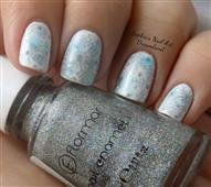 Snowflake nails