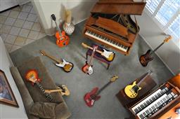 Learn How to Play the Music Instruments and Discover the Benefits in New York, NY