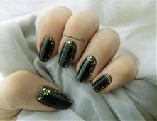 Green & Gold flakies manicure