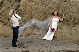 Differences between Traditional and Candid Wedding Photography in New York, NY