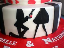 Bakeries in NYC: Wave Your Engagement Cake Worries Goodbye in New York, NY