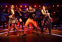 JUDWAA 2 - Varun Dhawan Goes Behind the Scenes