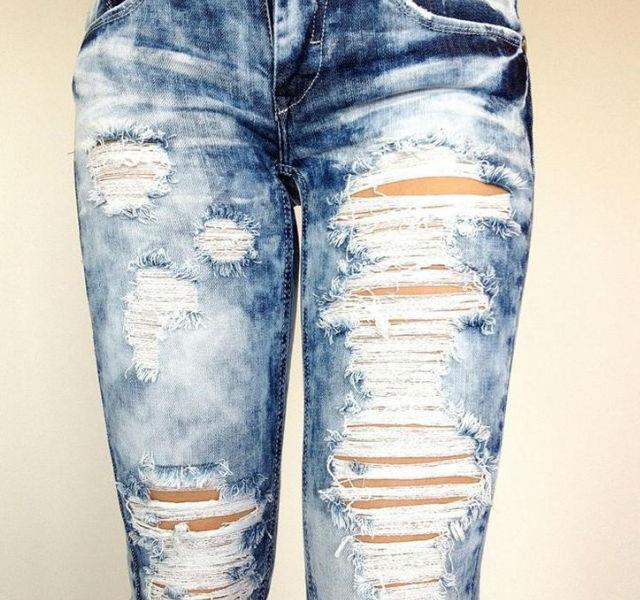 washing ripped jeans