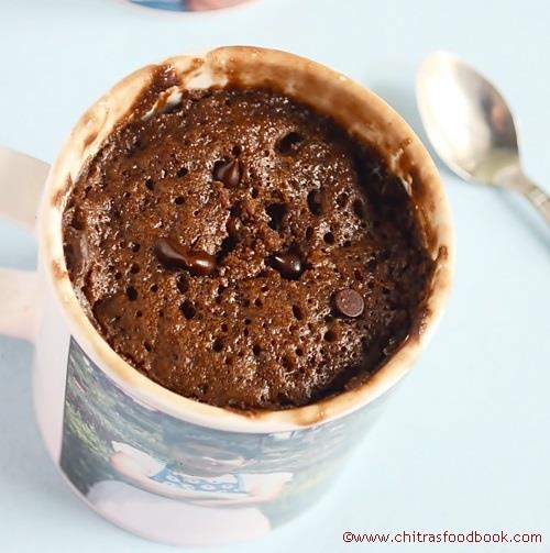 One Minute Microwave Eggless Chocolate Mug Cake Food And Recipes 