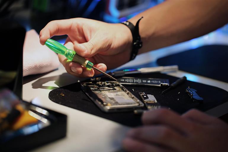 Useful Tips to Find the Right Mobile Service Provider
