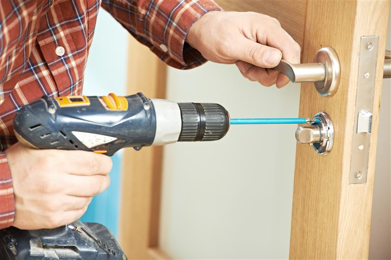 Different Type of Services that Professional Locksmiths Offer