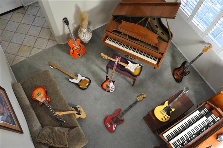Learn How to Play the Music Instruments and Discover the Benefits 