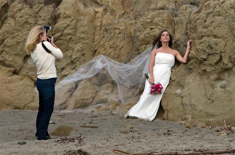 Differences between Traditional and Candid Wedding Photography in New York, NY
