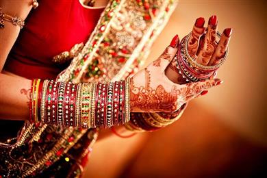 Farah Mehendi in Miami, FL