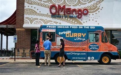 OMangos Curbside Curry Indian Food Truck in Aurora, IL