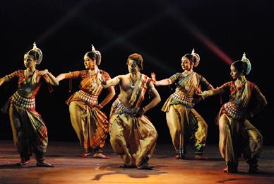 Indian Dance Group in Toronto, ON