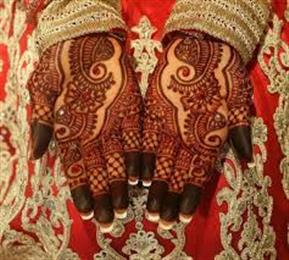 Appear More Beautiful With Henna Design