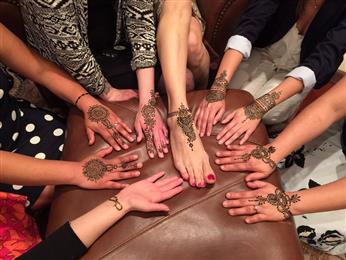 Archanas Threading And Henna
