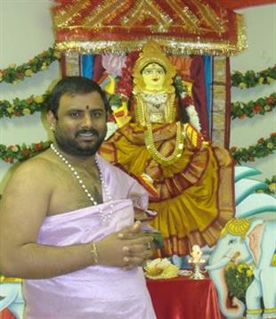 Priest Mahadacharya Sri Muralikrishna Sarma Bhuvanagiri in Raleigh, NC