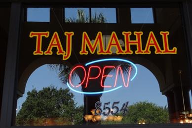 Taj Mahal Indian Restaurant in Orlando, FL