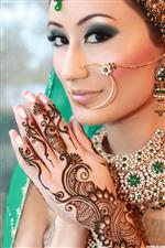 Anshi Parlor For Women