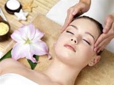 Bindu Bhatia Beautician