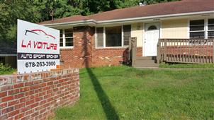 La Voiture Auto Sport Broker